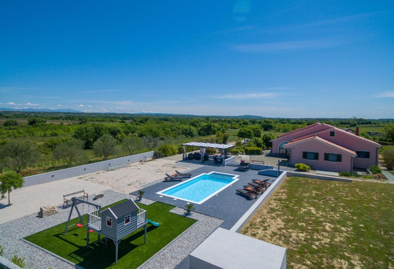 Villa Perini Dvori Donji Zemunik Eksteriør billede
