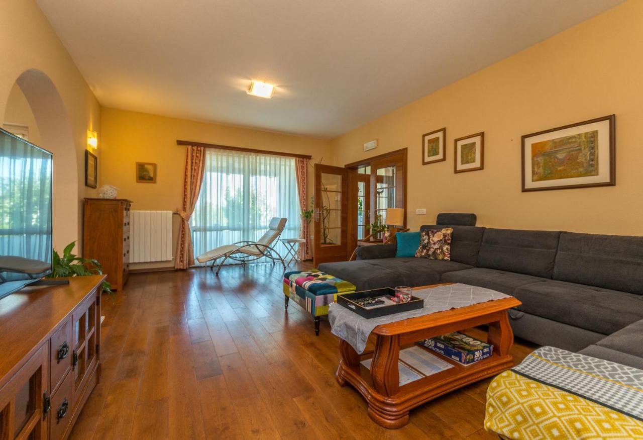 Villa Perini Dvori Donji Zemunik Eksteriør billede